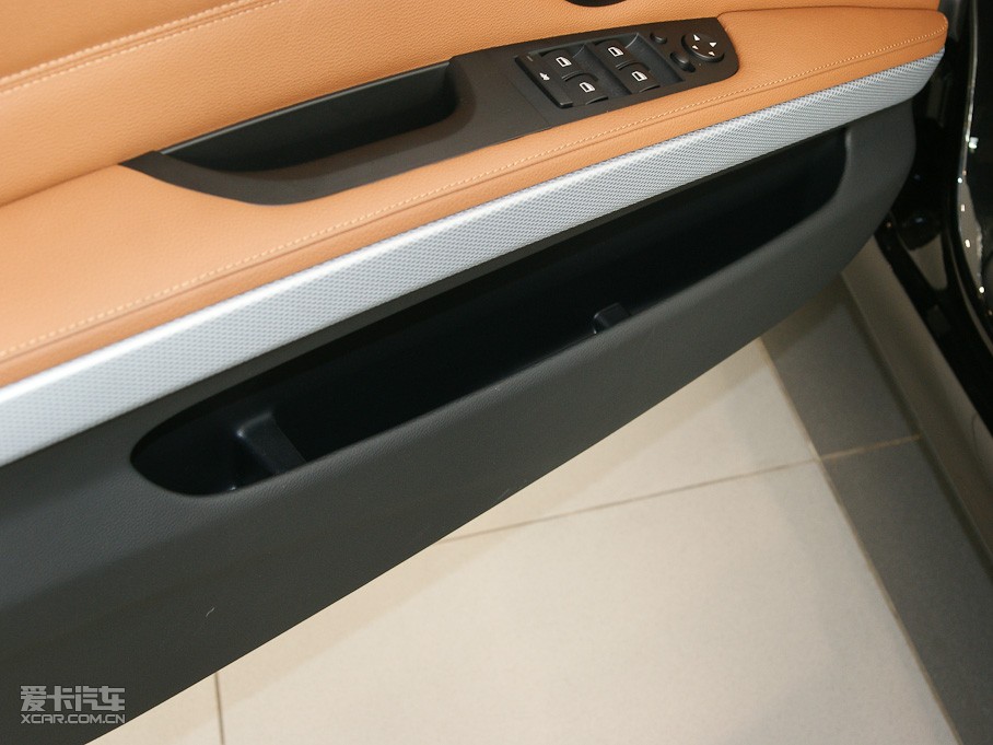 2011R3ϵT 325i M \Ӱ