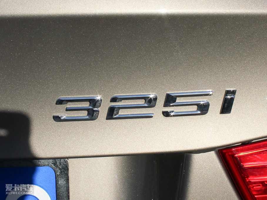 2011R3ϵT(mn) 325i A