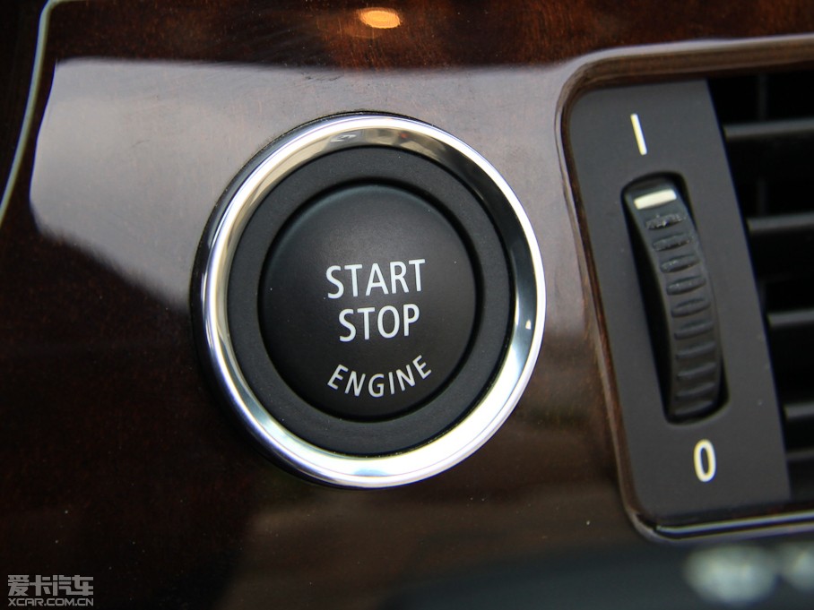 2011��R3ϵ���� 330i �����I��܇