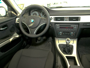 2011款325i 手动典雅版 中控区