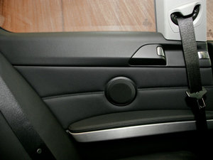 2011款320i 双门轿跑车 空间座椅