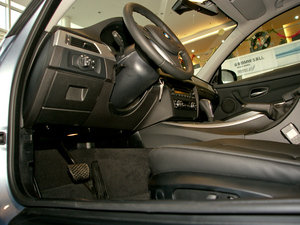 2011款320i 双门轿跑车 空间座椅