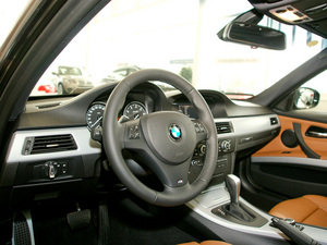 2011325i M \Ӱ п؅^