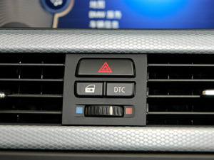 2011325i M \Ӱ п؅^