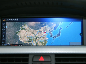 2011款325i M 运动版 中控台显示屏