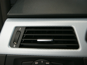 2011325i M \Ӱ п؅^