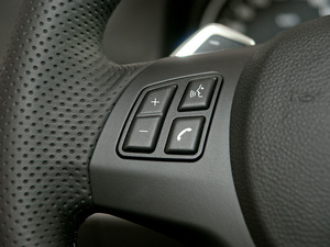 2011325i M \Ӱ п؅^