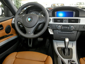 2011款325i M 运动版 中控区