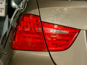 2011款320i 豪华版 细节外观