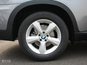 2011款xDrive35i 豪华版 轮圈