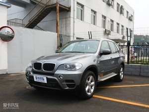 2011款xDrive35i 豪华版 左前45度