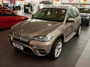 2011款xDrive50i 领先版 整体外观