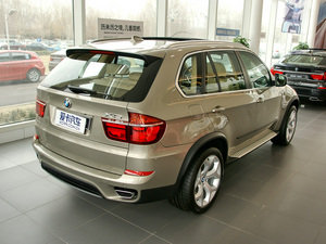 2011款xDrive50i 领先版 整体外观