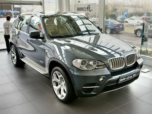 2011款xDrive50i 领先版 整体外观