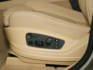 2011款xDrive50i 领先版 主驾驶座椅调节