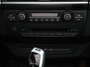 2011款xDrive35i 豪华版 中控区