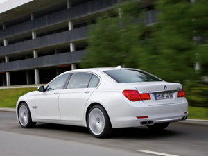 2010款760Li 整体外观