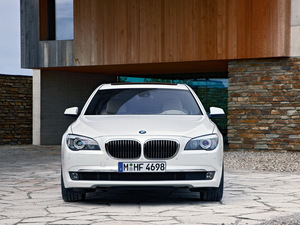 2010款760Li 整体外观