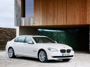 2010款760Li 整体外观