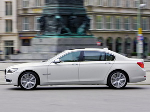 2010款760Li 整体外观