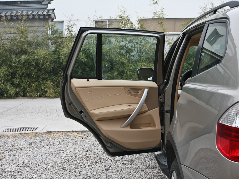 2010RX3M(jn)ڣ xDrive 30i ̽