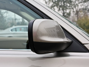 2010xDrive 30i ̽ (x)(ji)^(gun)