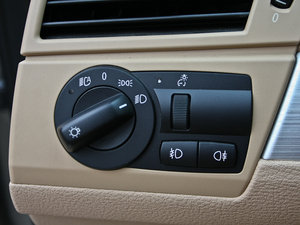 2010xDrive 30i ̽ п؅^(q)