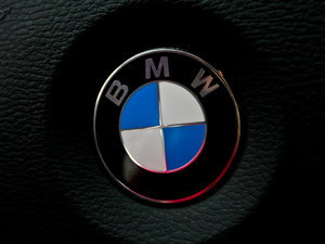 2010xDrive 30i ̽ п؅^(q)