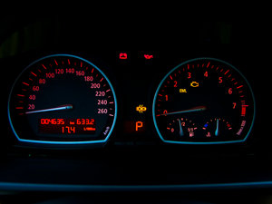 2010款xDrive 30i 探索版 仪表