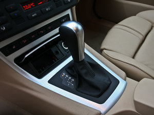 2010款xDrive 30i 探索版 换挡杆