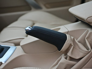 2010款xDrive 30i 探索版 驻车制动器