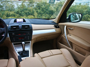 2010款xDrive 30i 探索版 中控区