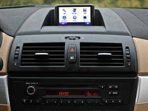2010款xDrive 30i 探索版 中控区