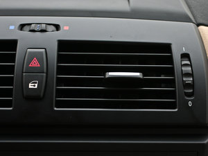 2010款xDrive 30i 探索版 中控区