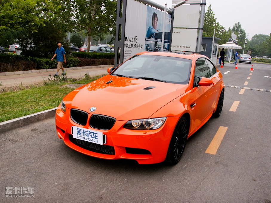 2010RM3pT 4.0 V8 25ذ