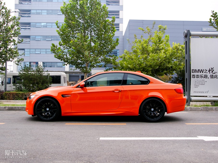 2010RM3pT 4.0 V8 25ذ