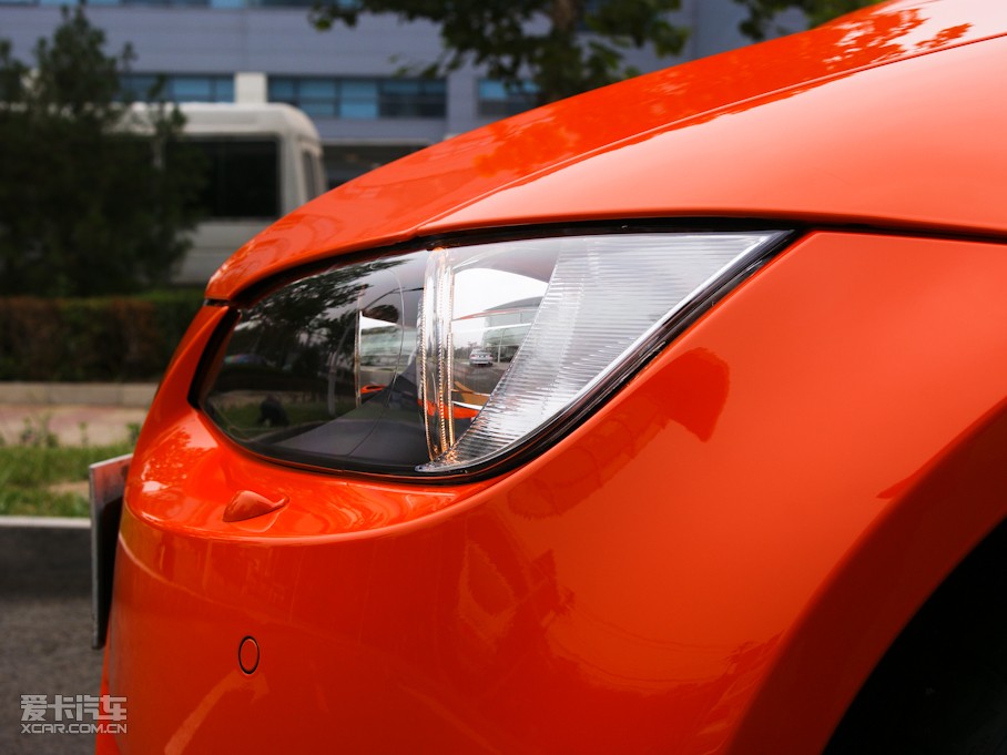 2010RM3pT 4.0 V8 25ذ