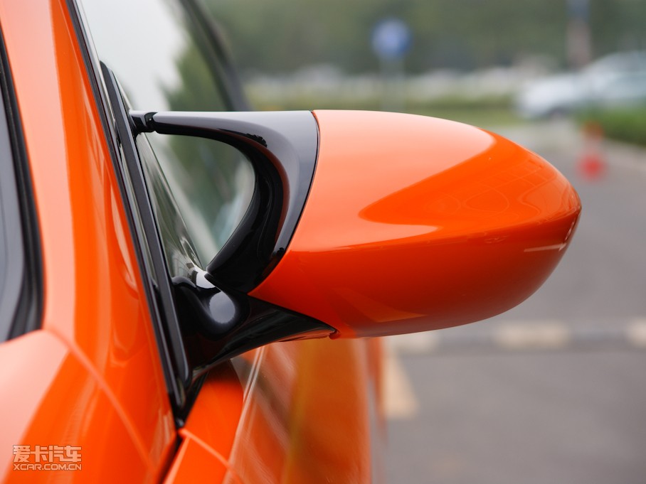 2010RM3pT 4.0 V8 25ذ