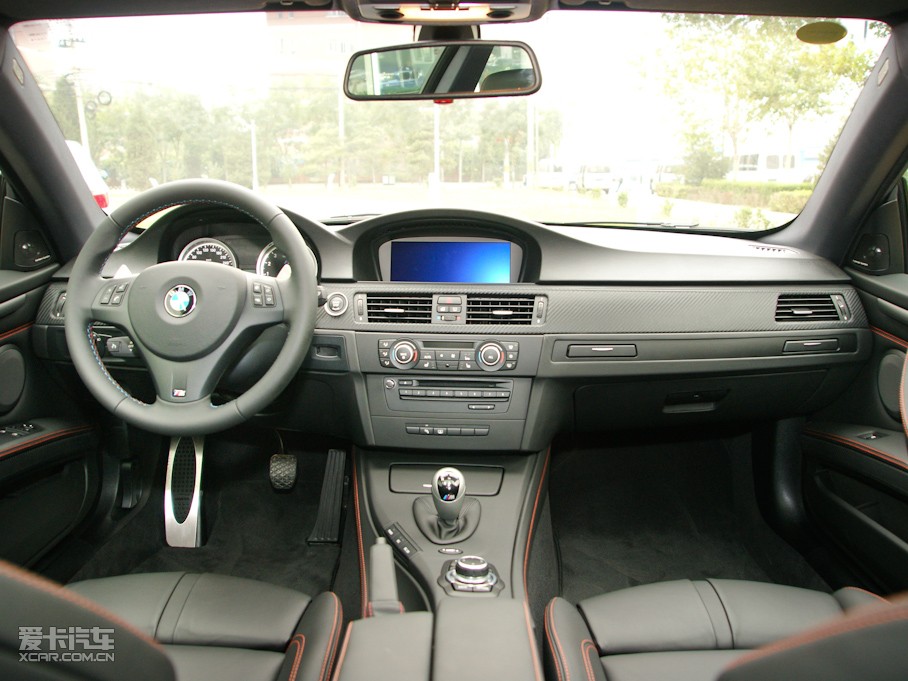 2010RM3pT 4.0 V8 25ذ