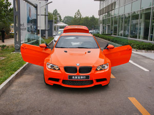 2010款4.0 V8 25周年限量珍藏版 车门全开