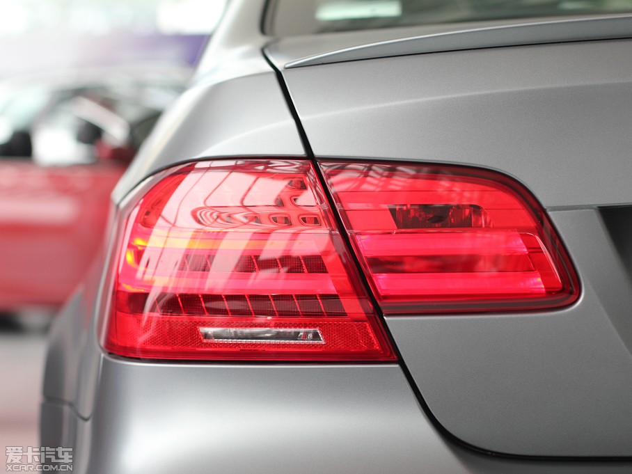 2011RM3pT 4.0 V8 pT̼w픰