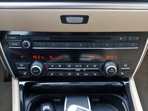 2011535i xDrive A {{