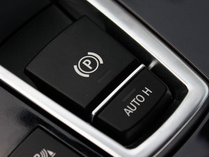 2011535i xDrive A v܇Ƅ