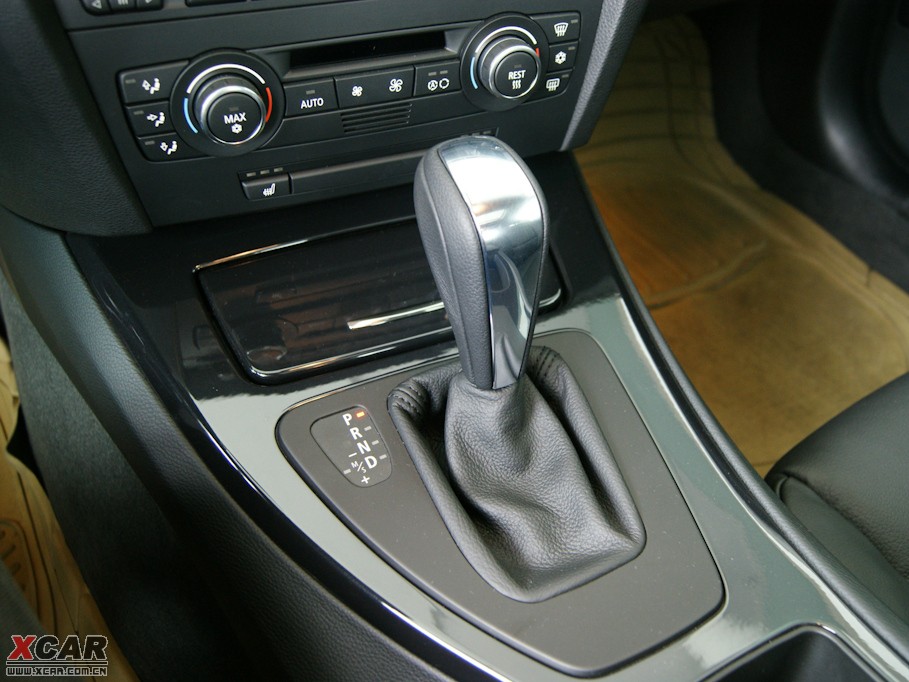 2009��R3ϵ�p�T 320i �p�T�I��܇