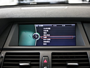 2011款xDrive 35i 中控台显示屏