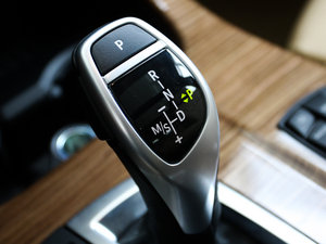 2011xDrive 35i A п؅^(q)