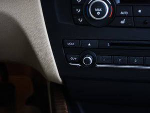 2011xDrive 35i A п؅^