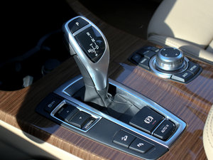 2011xDrive 35i A п؅^