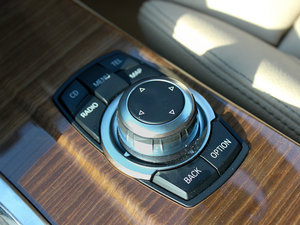 2011xDrive 35i A п؅^