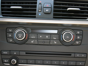 2011xDrive 35i A п؅^